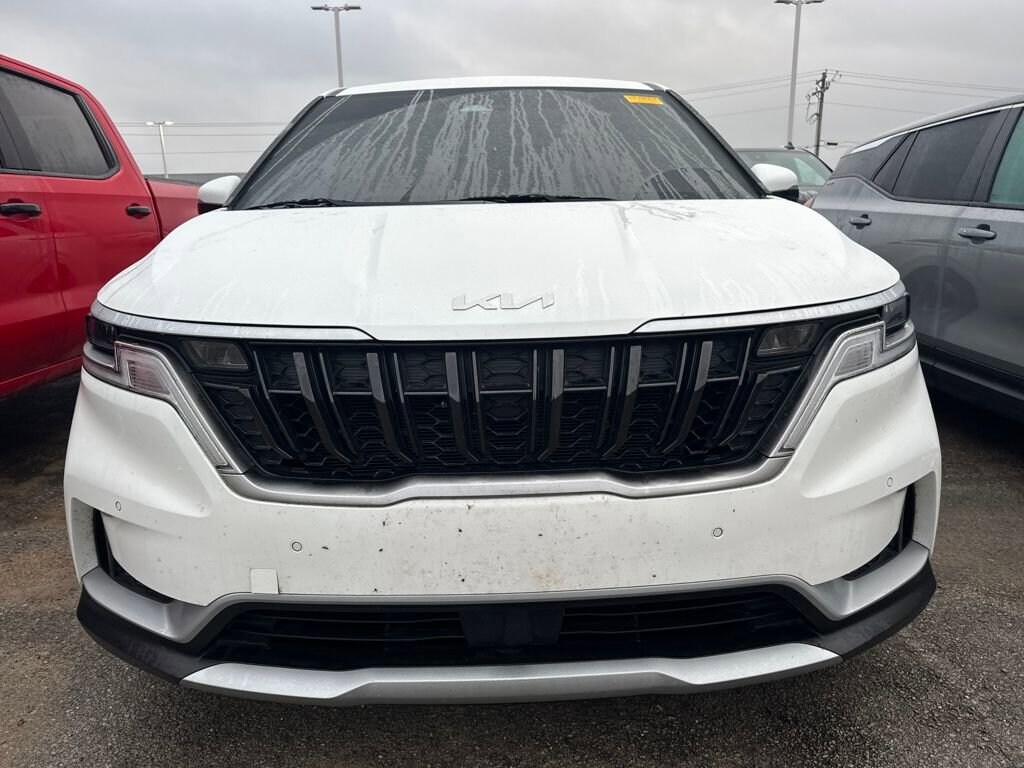 Used 2024 Kia Carnival EX