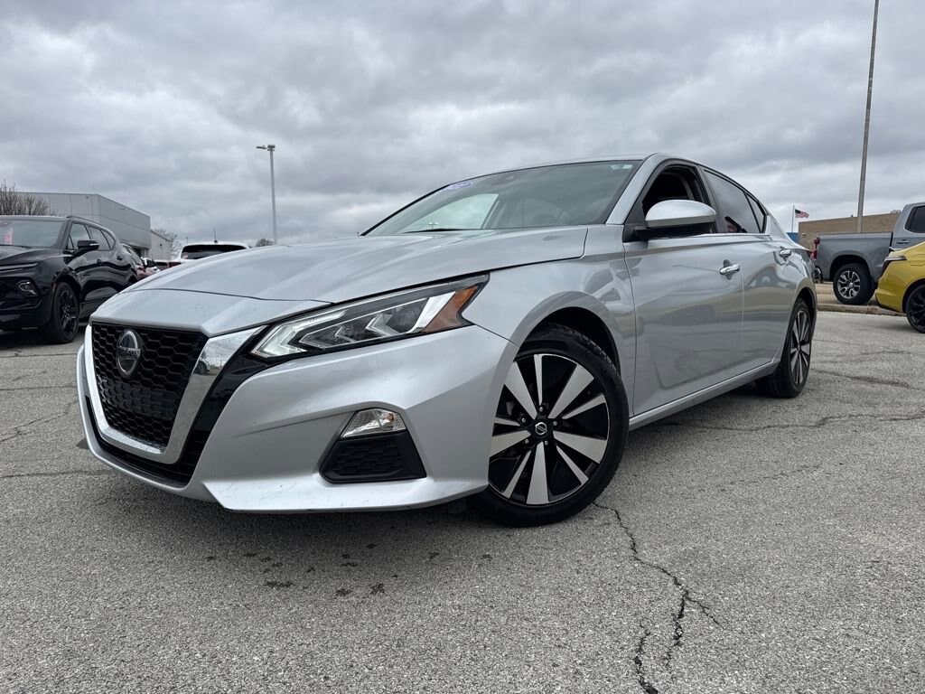 Used 2022 Nissan Altima 2.5 SV