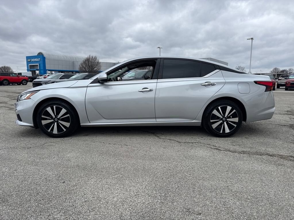 Used 2022 Nissan Altima 2.5 SV