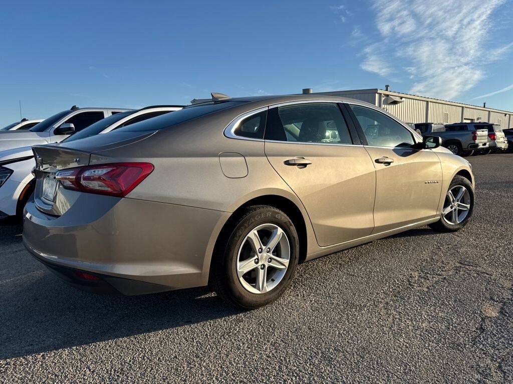 Used 2022 Chevrolet Malibu LT Car