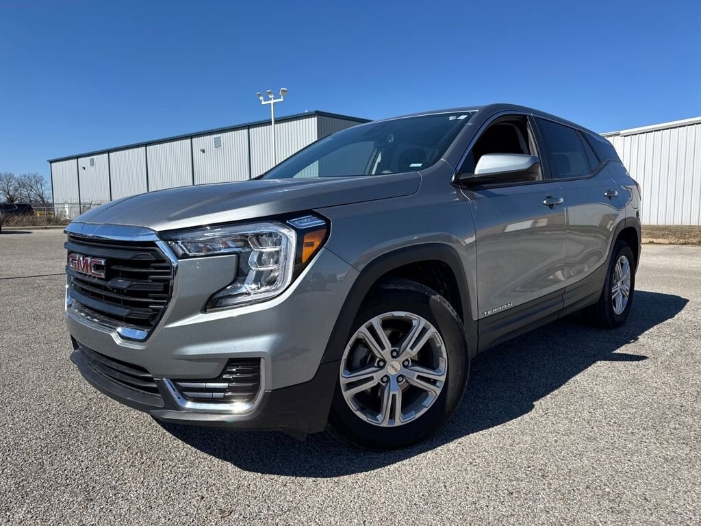 Used 2024 GMC Terrain SLE SUV