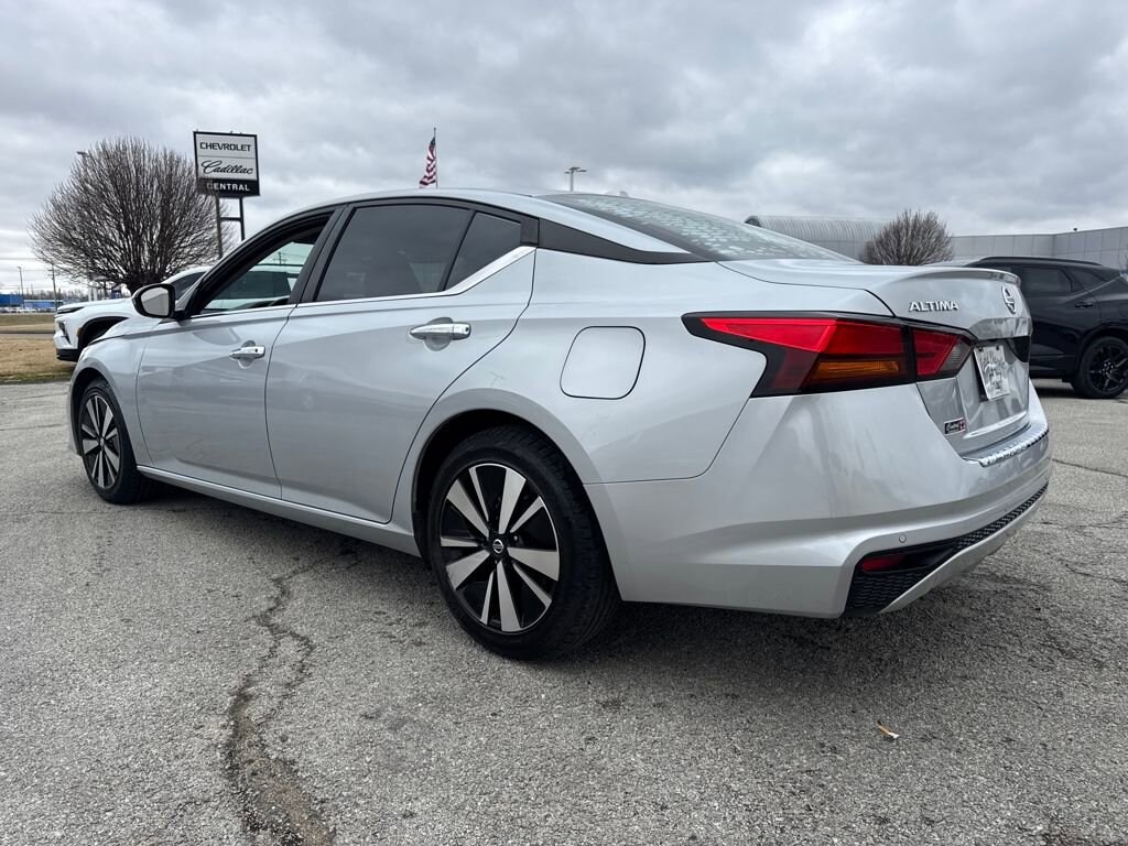 Used 2022 Nissan Altima 2.5 SV