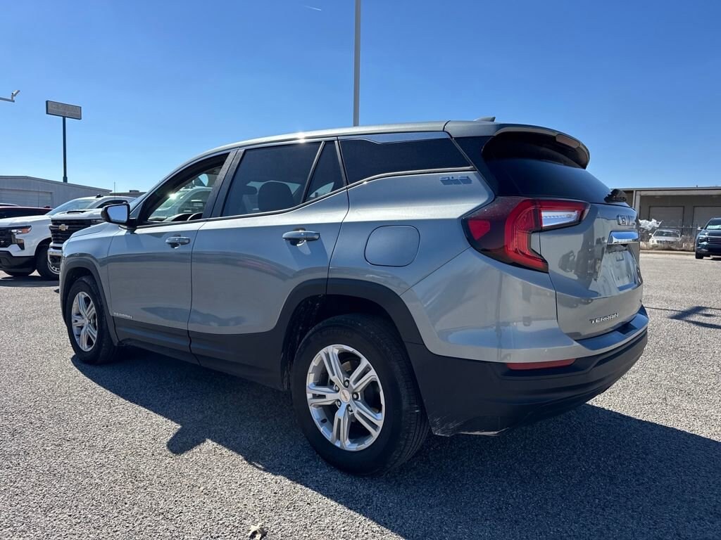Used 2024 GMC Terrain SLE SUV