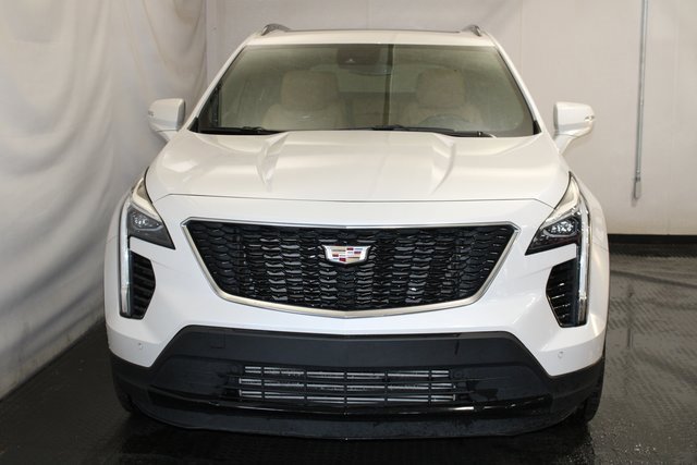 2023 Cadillac XT4 Sport photo 2