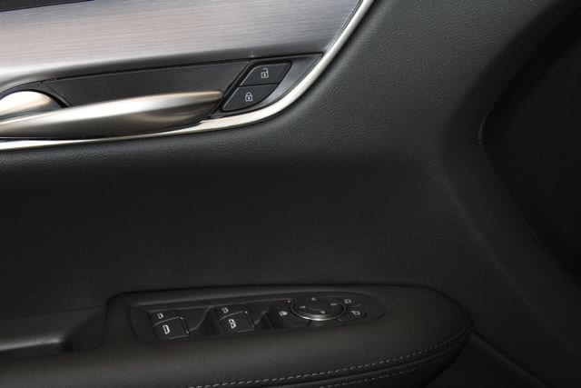 2026 Cadillac XT5 Luxury - Photo 9
