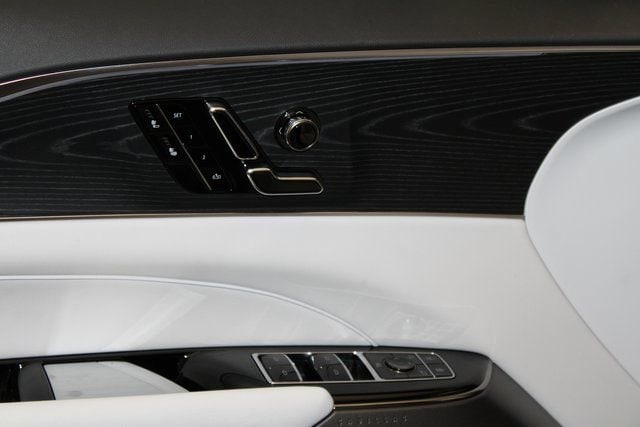 2026 Cadillac LYRIQ Luxury - Photo 11
