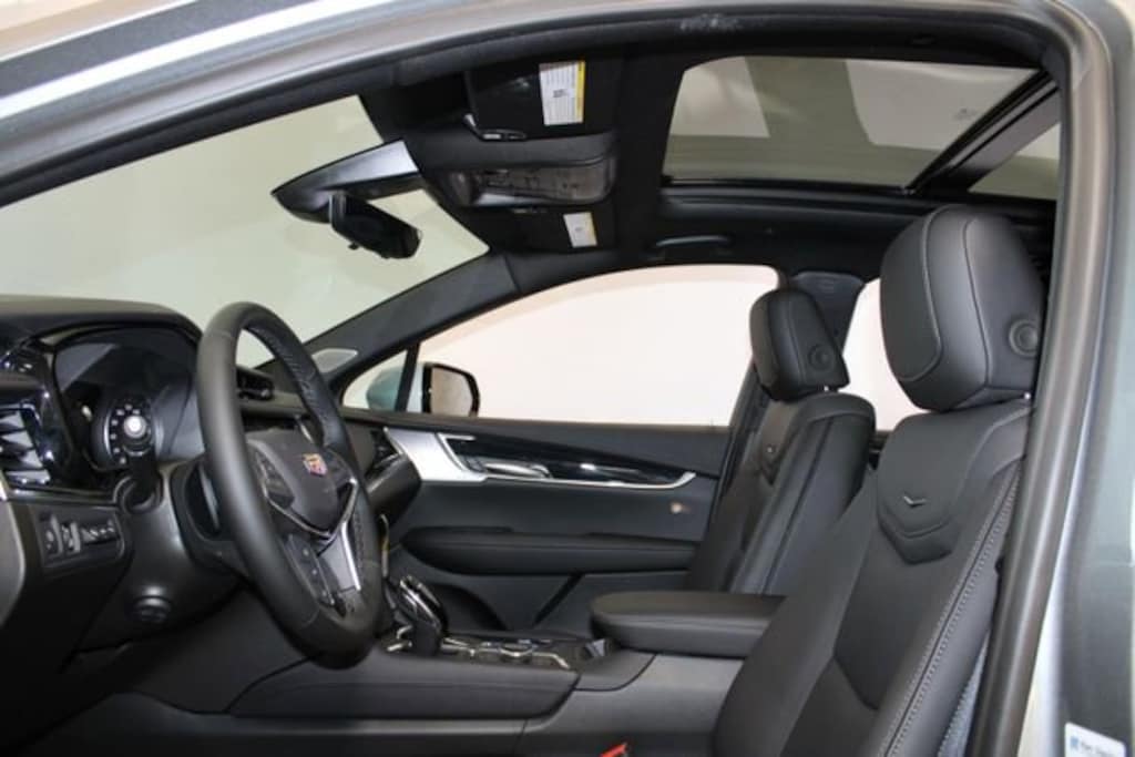 New 2026 CADILLAC XT5 Premium Luxury SUV