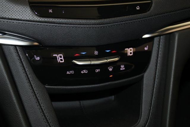 2025 Cadillac XT6 Luxury - Photo 17