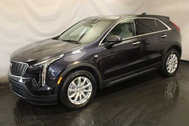 2022 Cadillac XT4 Luxury photo 2