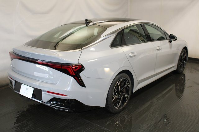 2025 Kia K5 GT-Line photo 4