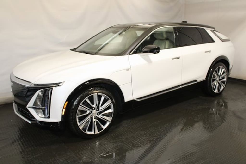 Certified 2024 CADILLAC Lyriq Luxury 3 SUV