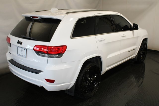 2015 Jeep Grand Cherokee Altitude photo 4