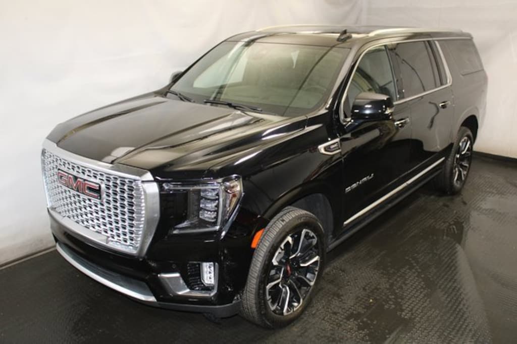 Used 2022 GMC Yukon XL Denali SUV