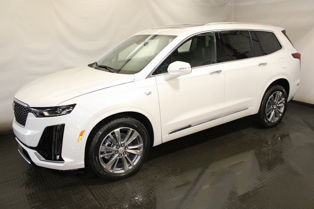 2025 Cadillac XT6 Premium Luxury photo 2