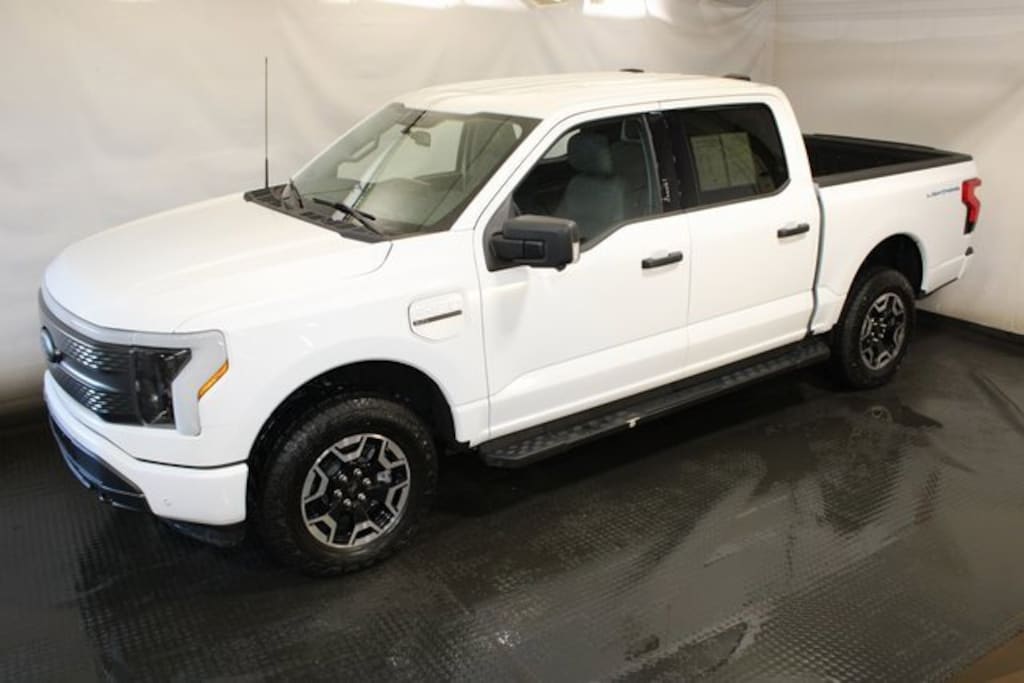 Used 2023 Ford F-150 Lightning XLT Truck