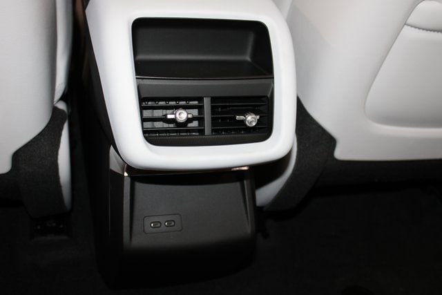 2026 Cadillac LYRIQ Luxury - Photo 9