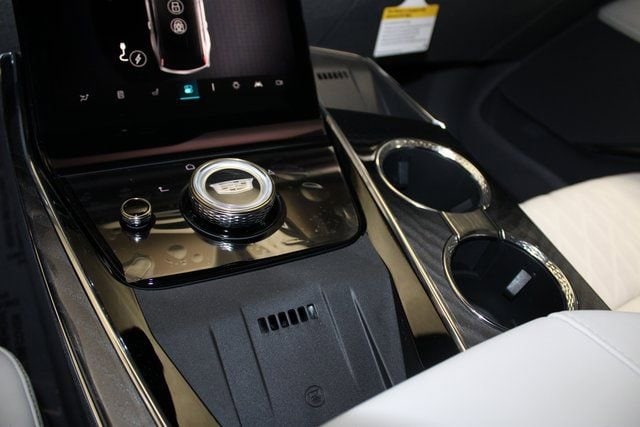 2025 Cadillac Escalade IQ Luxury 1 - Photo 25