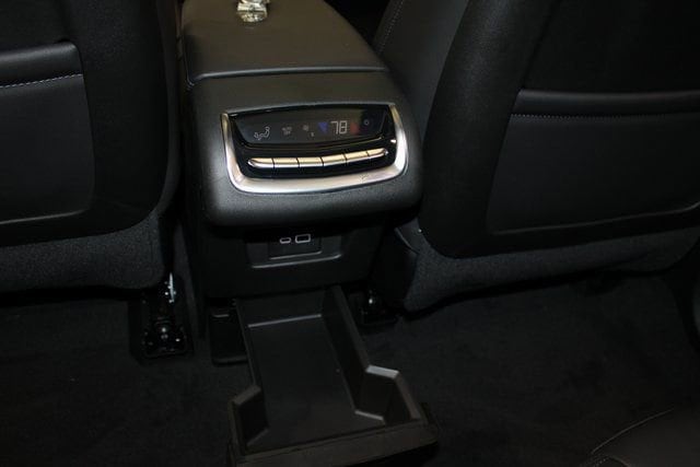 2025 Cadillac XT6 Luxury - Photo 12