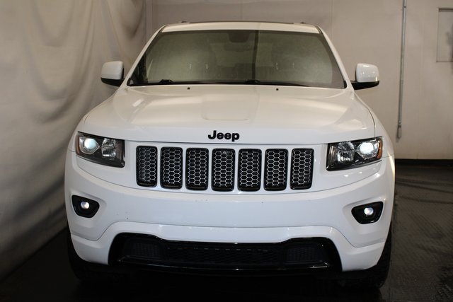 2015 Jeep Grand Cherokee Altitude photo 3
