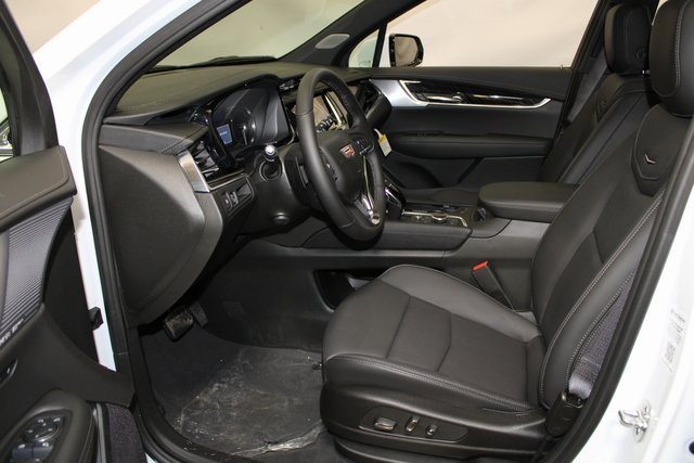 2025 Cadillac XT6 Premium Luxury photo 4