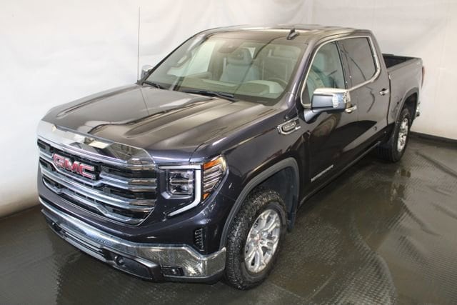 2023 GMC Sierra 4WD Crew Cab Short Box SLT's photo