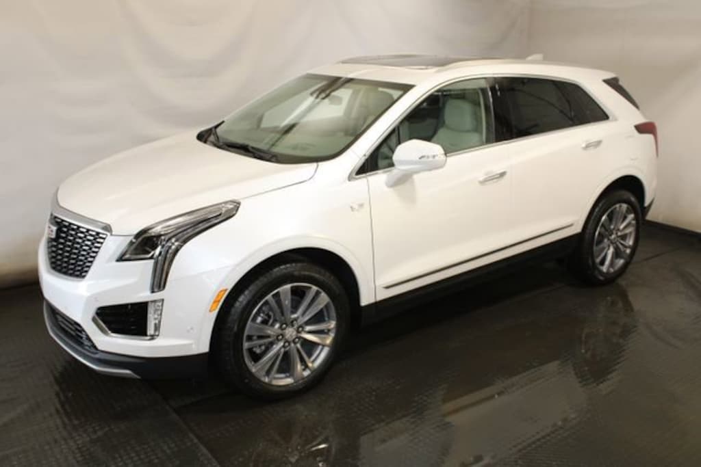 New 2026 CADILLAC XT5 Premium Luxury SUV