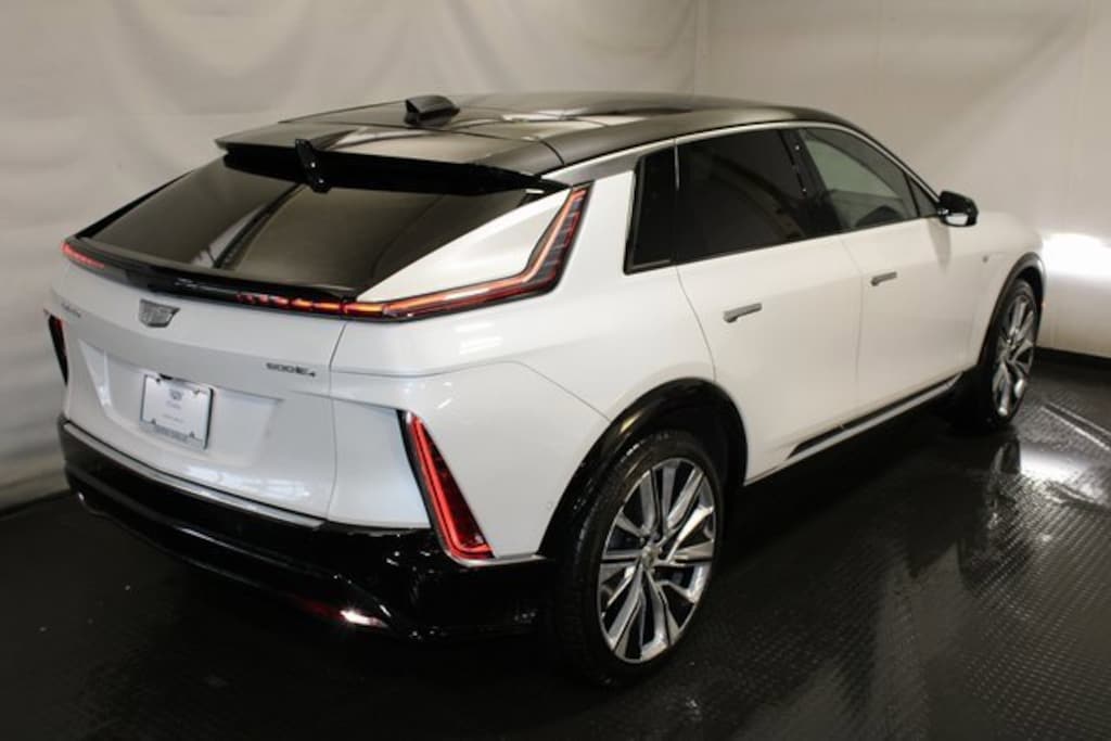 Certified 2024 CADILLAC Lyriq Luxury 3 SUV