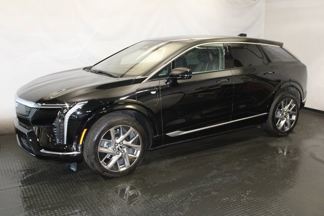 Used 2025 Cadillac OPTIQ Luxury 2 with VIN 3GYK3DMR0SS135436 for sale in Cleveland, OH
