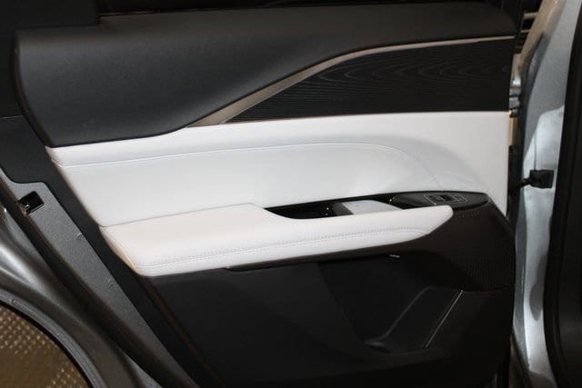 2026 Cadillac LYRIQ Luxury - Photo 12