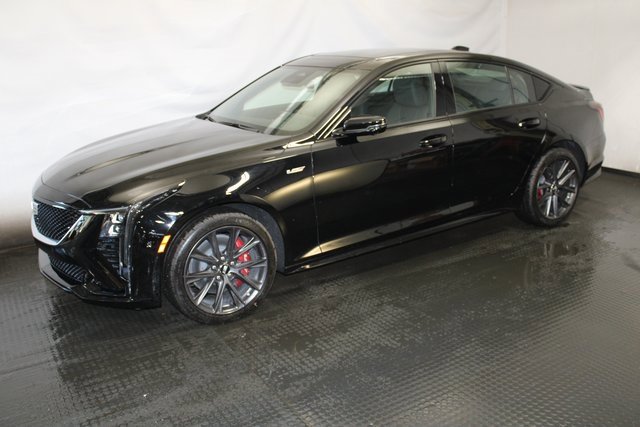 2025 Cadillac CT5 V photo 2