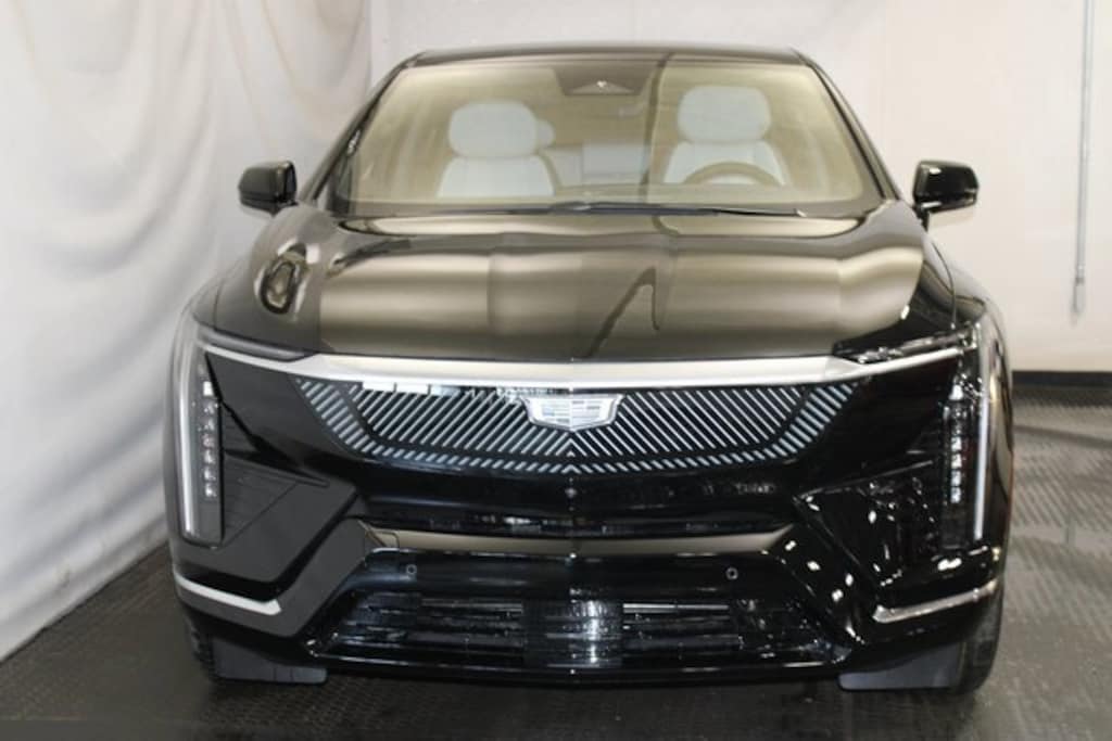 New 2026 CADILLAC OPTIQ Luxury SUV