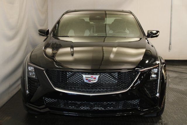 2025 Cadillac CT5 V photo 3