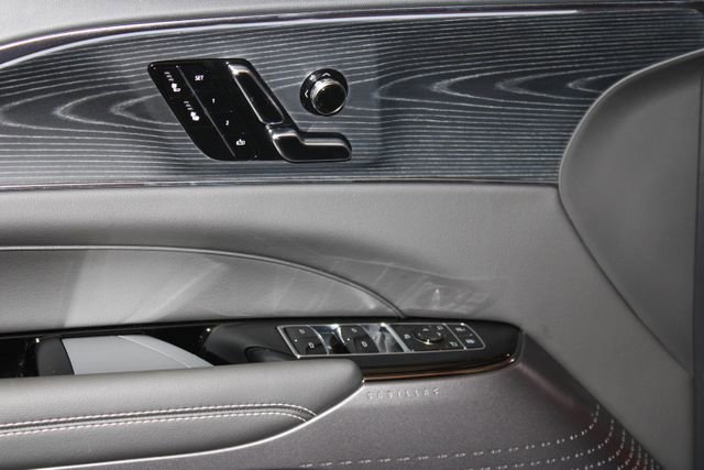 2026 Cadillac LYRIQ Sport - Photo 8
