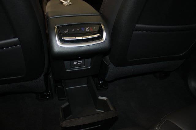 2025 Cadillac XT6 Luxury - Photo 11