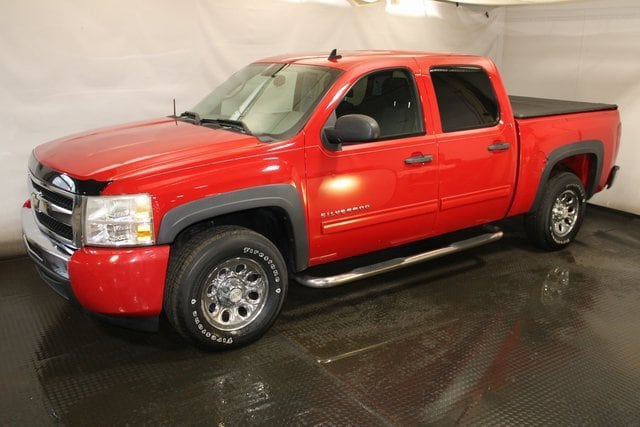 Used 2011 Chevrolet Silverado 1500 LS with VIN 3GCPCREA4BG137064 for sale in Cleveland, OH