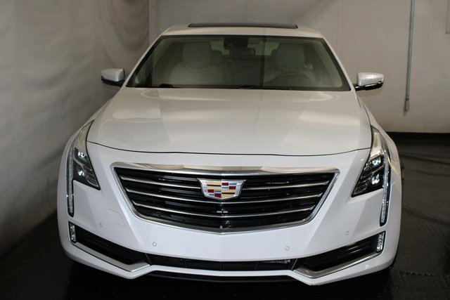 2018 Cadillac CT6 Luxury photo 3