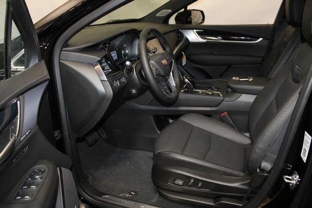 2025 Cadillac XT5 Premium Luxury photo 4