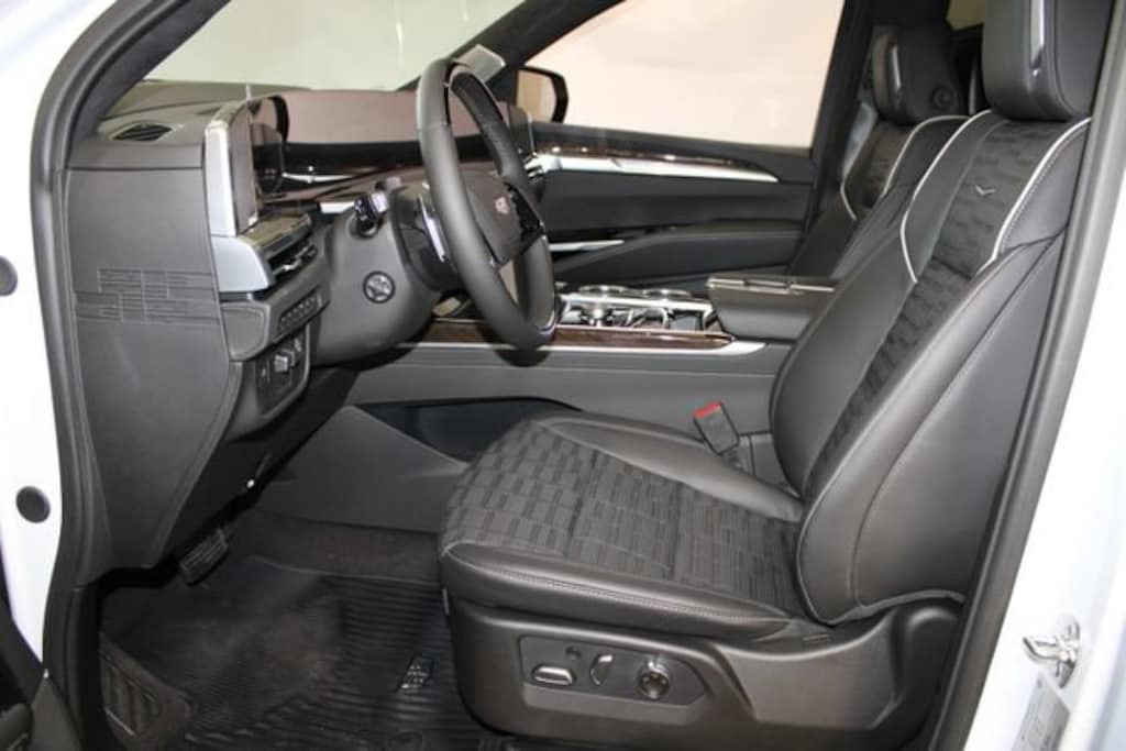New 2026 CADILLAC Escalade Platinum Sport SUV