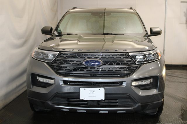 2021 Ford Explorer XLT photo 2
