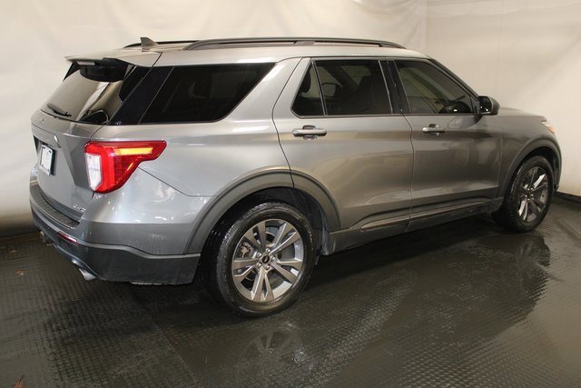 2021 Ford Explorer XLT photo 3