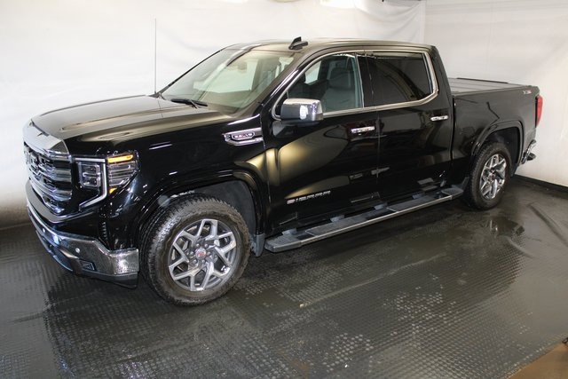 2022 Gmc Sierra 1500 SLT photo 2