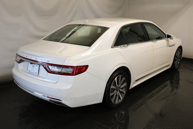 2018 Lincoln Continental Premiere photo 4