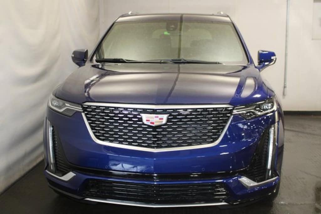 New 2025 CADILLAC XT6 Luxury SUV