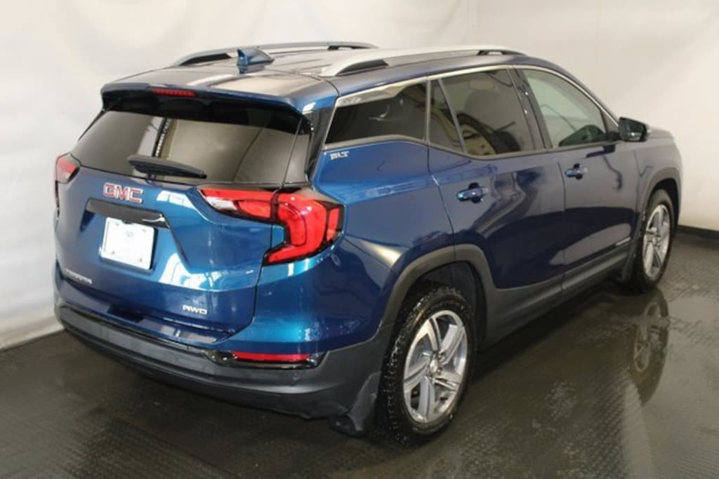 Used 2021 GMC Terrain SLT SUV