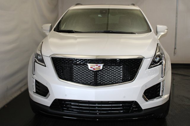 2025 Cadillac XT5 Sport photo 3