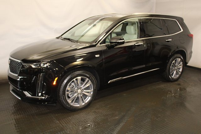 2025 Cadillac XT6 Premium Luxury photo 2