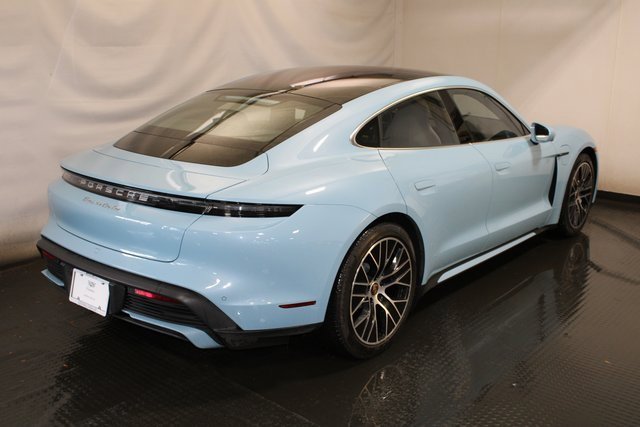2021 Porsche Taycan Turbo photo 4