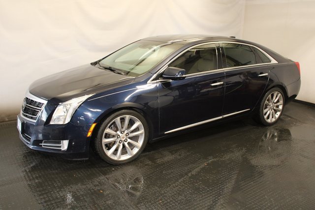 Used 2015 Cadillac XTS Platinum Collection with VIN 2G61W5S81F9162434 for sale in Cleveland, OH