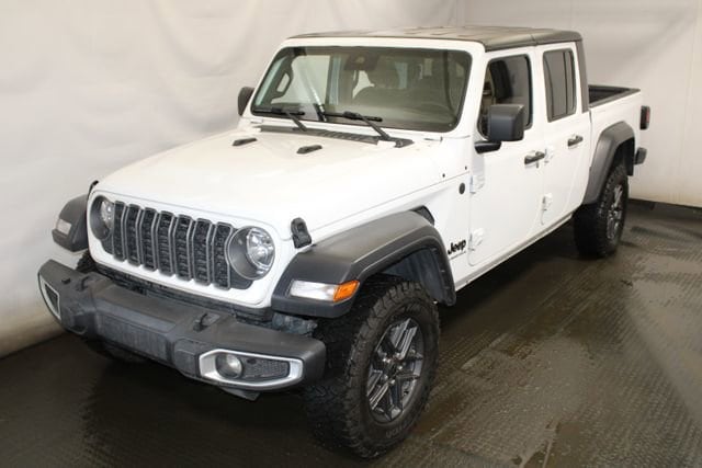 2025 Jeep Gladiator Sport S Auto's photo