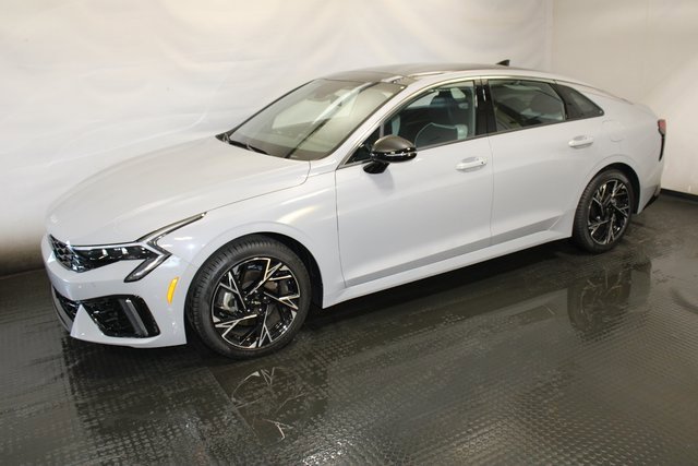 2025 Kia K5 GT-Line photo 2